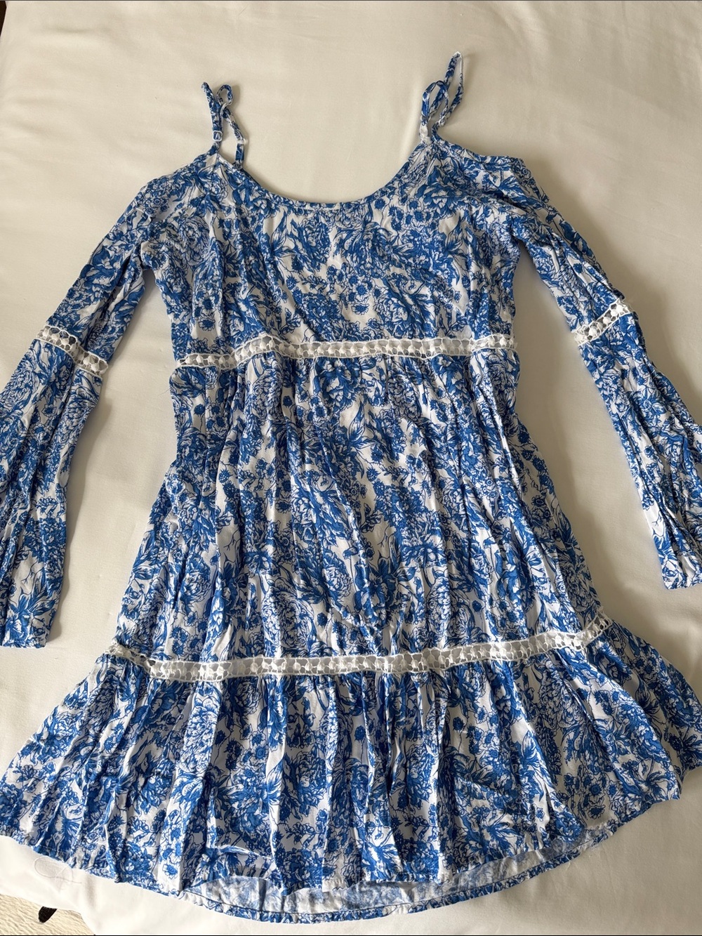 Bluenotes White Mini Dress with Blue Floral Print and Lace Trim bell sleeves M